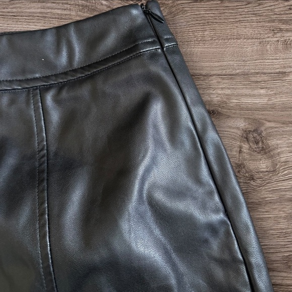 Garage Leather Skirt Size XS - Picture 2 of 8